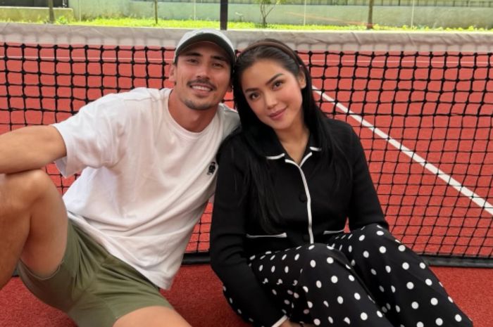 Simak profil Jessica Iskandar, artis yang didiagnosa gejala Hepatitis A, ibunda El Barack ungkap penyebab awalnya. 