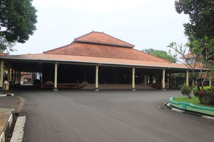 Inilah 5 tempat wisata untuk mengenang jejak RA Kartini, dari museum hingga makam sang pahlawan nasional!