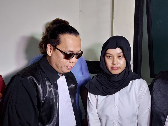 Ayu Chairun Nurisa bersama tim kuasa hukumnya di Pengadilan Negeri Tangerang, Rabu (8/4/2026).