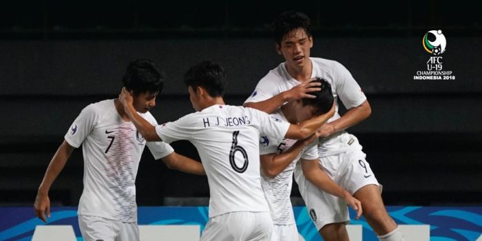 Suka cita para pemain timnas U-19 Korea Selatan seusai mengalahkan timnas U-19 Vietnam pada laga pam