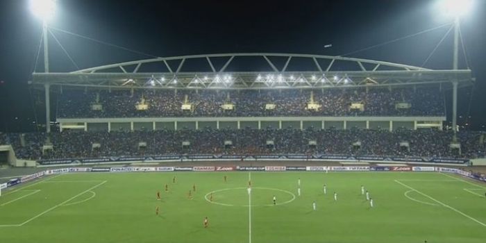 Suasana laga Vietnam kontra Indonesia pada semifinal kedua Piala AFF 2016 di Stadion My Dinh, Hanoi,