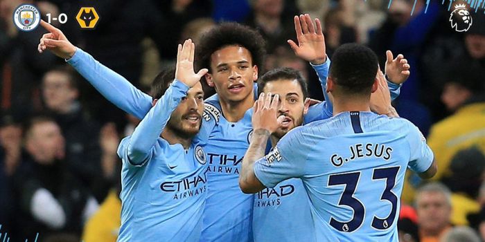 Para pemain Manchester City merayakan gol yang dicetak oleh Gabriel Jesus dalam laga Liga Inggris me