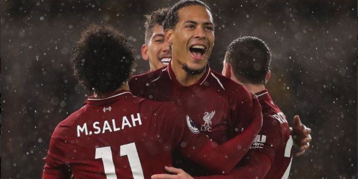  Bek tengah Liverpool, Virgil van Dijk, dalam laga melawan Wolverhampton Wanderers.