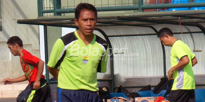  Budiman, pelatih Persib U-19. 