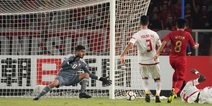   Pemain Timnas u-19 Indonesia, Witan Sulaeman, mencetak gol ke gawang Uni Emirat Arab pada laga fas