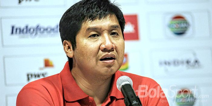 Ketua SC Piala Presiden, Maruarar Sirait, berbicara kepada media pada acara jumpa pers.