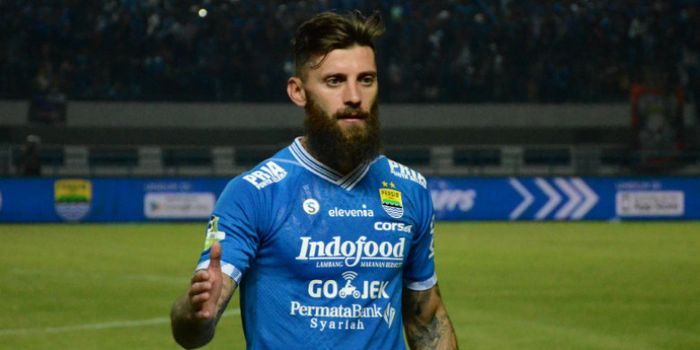 Bek Persib Bandung asal Serbia, Bojan Malisic seusai melawan Arema di Stadion Gelora Bandung Lautan 