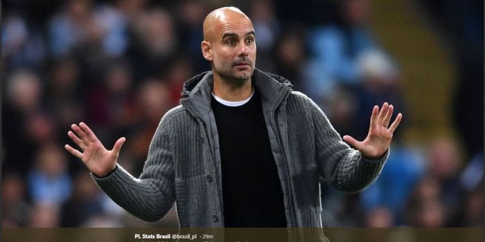  Pelatih Manchester City, Pep Guardiola, mengantar timnya melibas Burton Albion 9-0 pada duel Piala Liga Inggris