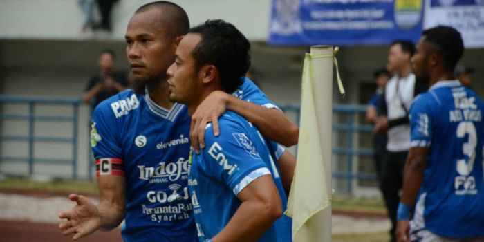 Atep Rizal bersama dengan Supardi Nasir saat di Persib Bandung