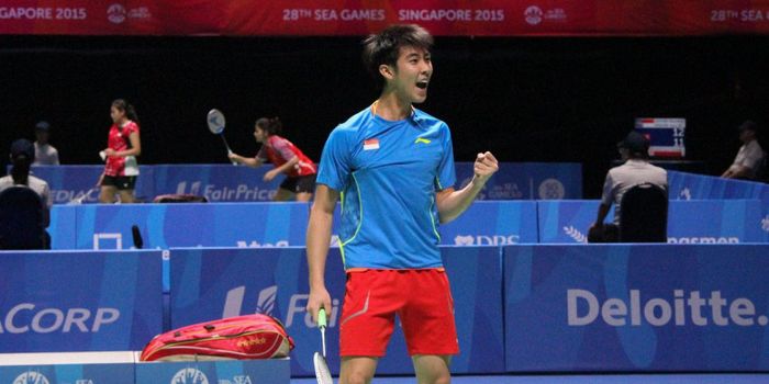 Pebulu tangkis tunggal putra Singapura, Loh Kean Yew, saat tampil pada Asian Games 2015 di negaranya