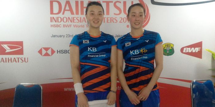 Pasangan ganda putri bulu tangkis Korea Selatan, Lee So-hee (kanan) dan Shin Seung-chan.