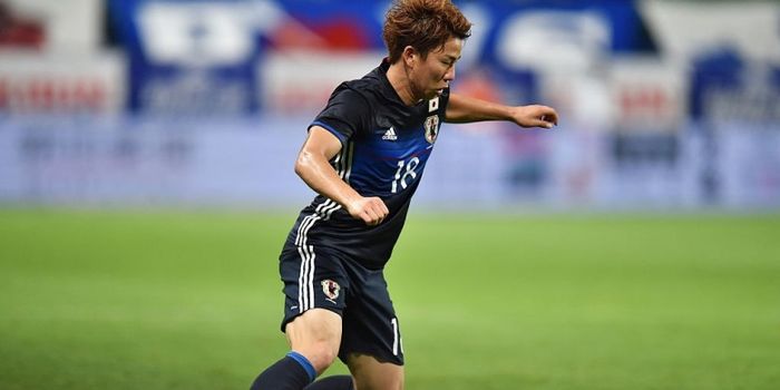 Takuma Asano saat membela Jepang dalam laga uji coba melawan Bosnia, 7 Juni 2016