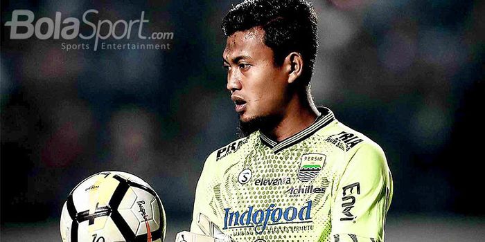 Penjaga gawang Persib Bandung, Muhammad Natshir.