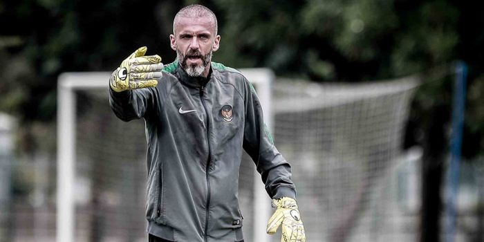 Pelatih Kiper Timnas Indonesia, Eduardo Perez saat menjalani pemusatan latihan timnas U-23 Indonesia