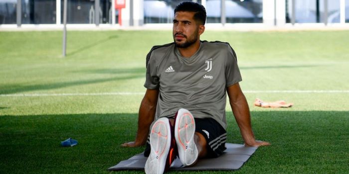 Penggawa baru Juventus, Emre Can, memulai latihan bersama klub barunya di Vinovo, Turin, pada Senin 