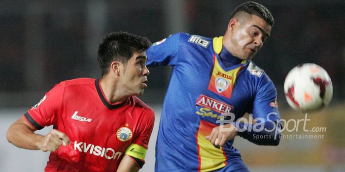 Cristian Gonzales ketika berseragam Arema Cronus.