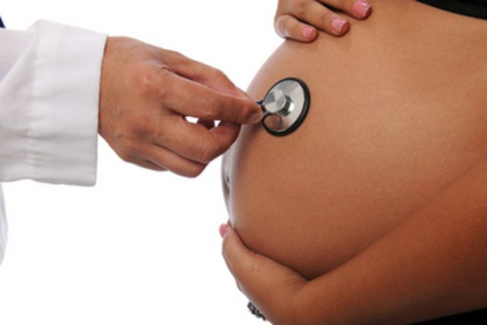 penggunaan kanabis yang berkelanjutan pada 15 minggu kehamilan dikaitkan dengan berat lahir yang jauh lebih rendah, lingkar kepala, panjang badan, dan usia kehamilan, serta dengan morbiditas atau kematian neonatus yang meningkat.