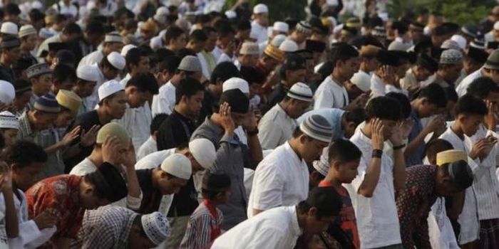 Sholat sebagai ritual wajib lima kali sehari umat Muslim juga termasuk meditasi.