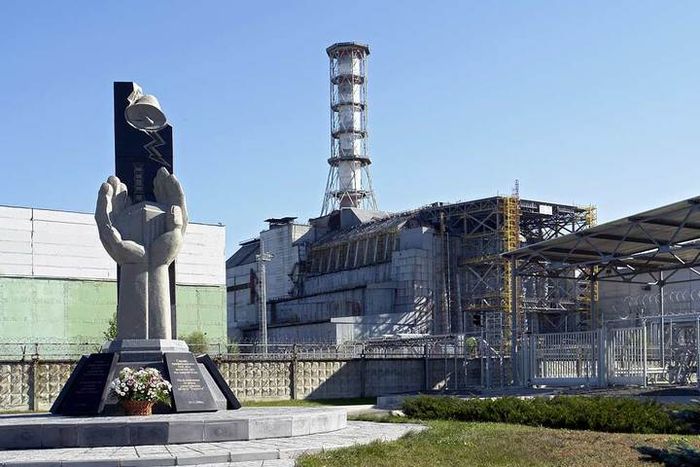 Di sini kita melihat markas Pembangkit Listrik Tenaga Nuklir Chernobyl. Bencana Chernobyl yang terjadi pada 26 April 1986 merupakan salah satu kecelakaan tenaga nuklir terburuk dalam sejarah.