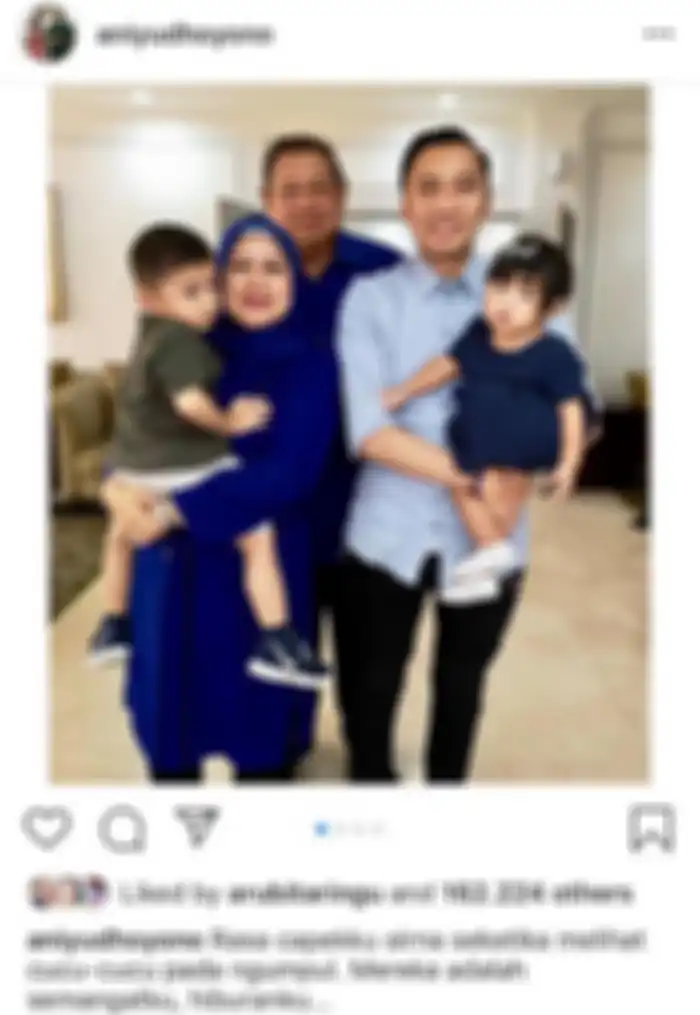 Ani Yudhoyono dan cucunya