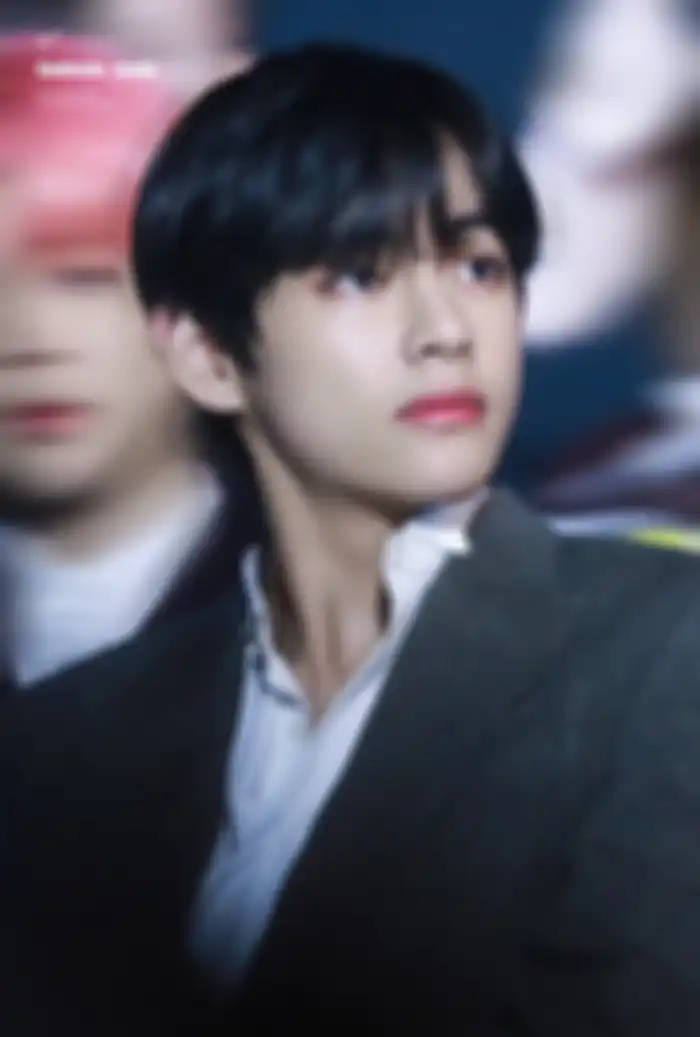 V BTS 