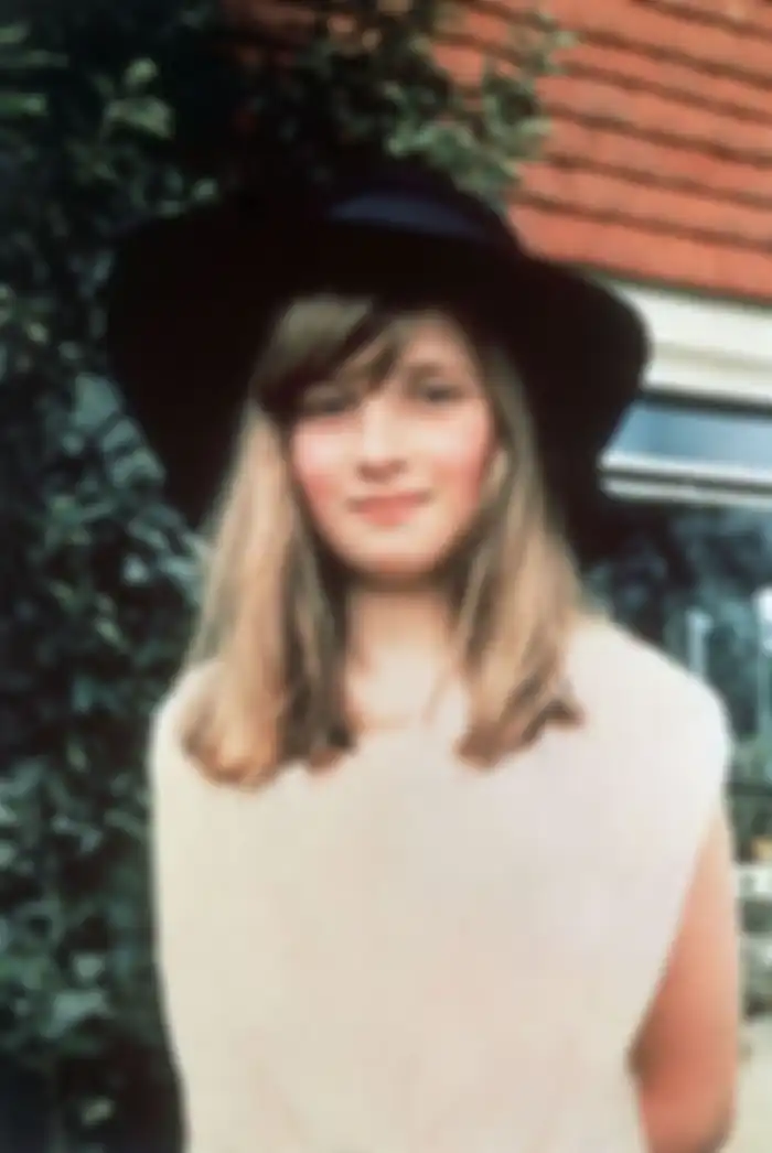 Foto masa kecil Putri Diana.