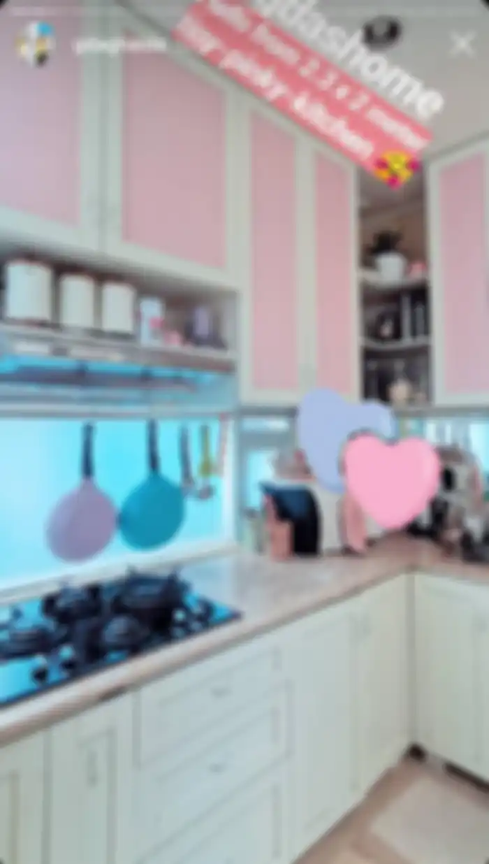 Dapur di Rumah Ghaida, anak Teh Ninih dan Aa Gym