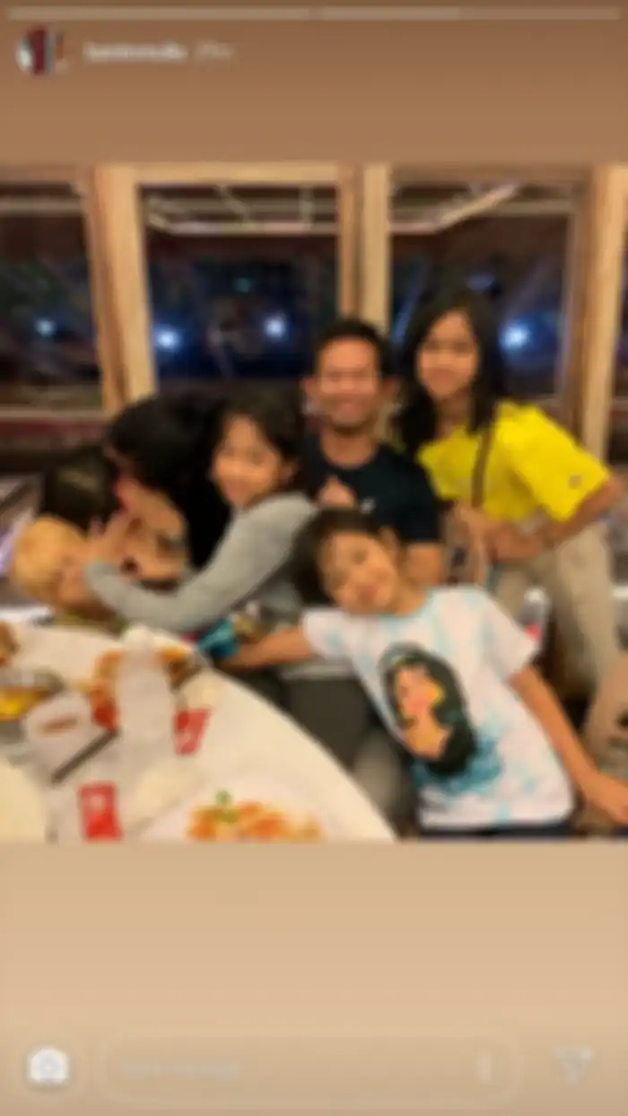 Keakraban Lulu Tobing dan calon anak sambungnya