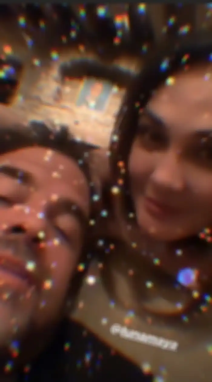 Luna Maya tampak akrab menghabiskan waktu bersama Brett Ratner 