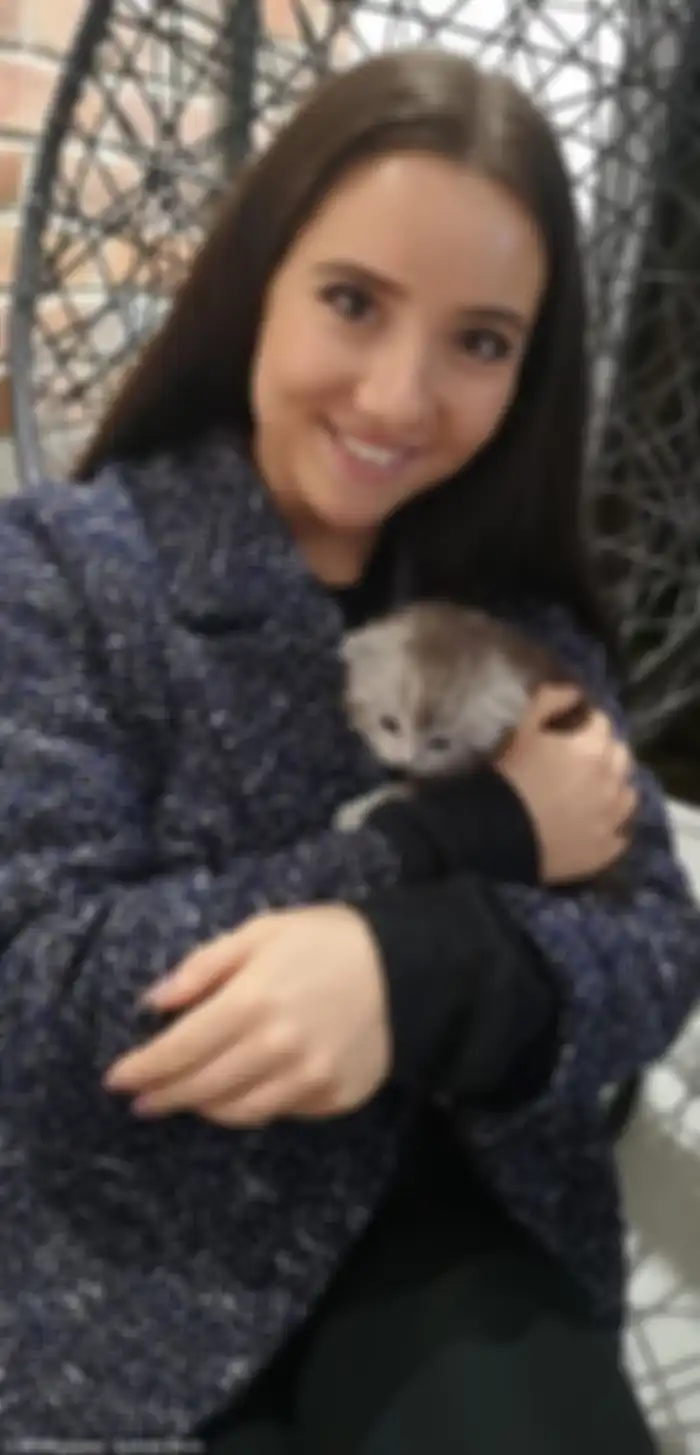Gemma Birch dan kucing.