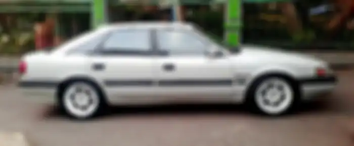 Madza Capella jenis Hatckback dengan buntut yang sedikit lebih pendek