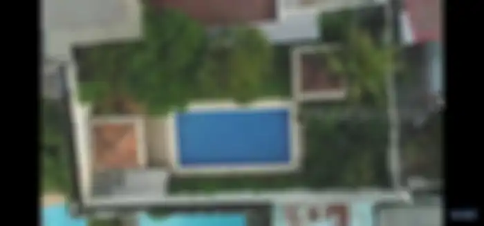Luas halaman belakang rumah artis Tukul Arwana.
