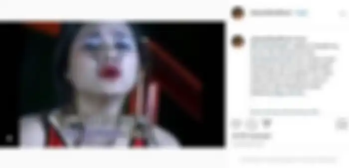 Foto jadul Mulan Jameela saat nyanyikan lagu mendiang Nike Ardilla
