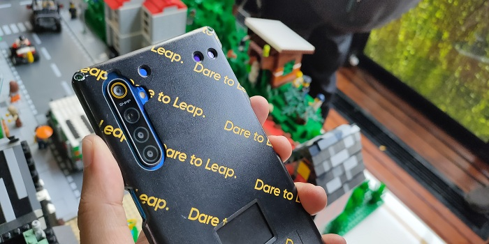 penampakan quad-camera 64MP Realme