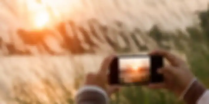 Gunakan tips fotografi untuk memotret dengan smartphone.