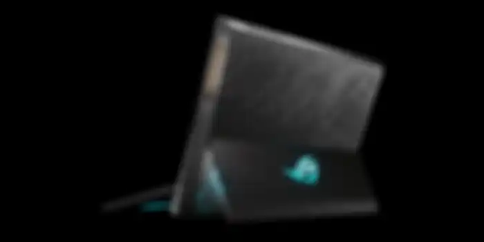 Bagian belakangnya dilengkapi dengan stand yang bisa otomatis terbuka ketika tablet ini diletakkan secara vertikal di atas meja.