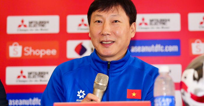 Timnas Vietnam Mampu Tumbangkan Thailand, Kim Sang-sik Tiru Omongan Park Hang-seo