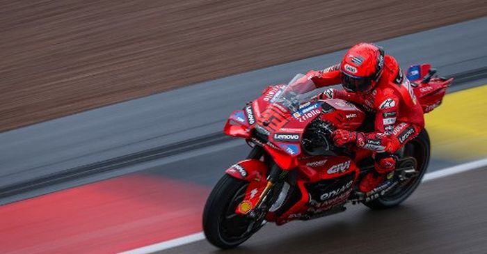 Hasil Sprint Race MotoGP Jerman 2025 - Duel Sengit dengan Murid Valentino Rossi, Marc Marquez Jadi Juara Saat Francesco Bagnaia Merana