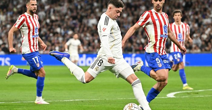 Hasil Liga Spanyol - Valverde Nyekor dan Dikartu Merah, Real Madrid Menangi Derbi Susah Payah