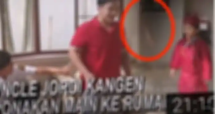 Gambar aneh yang membuat Betrand Peto kaget