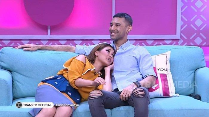 Kedekatan Ayu Ting Ting dan Didi Riyadi