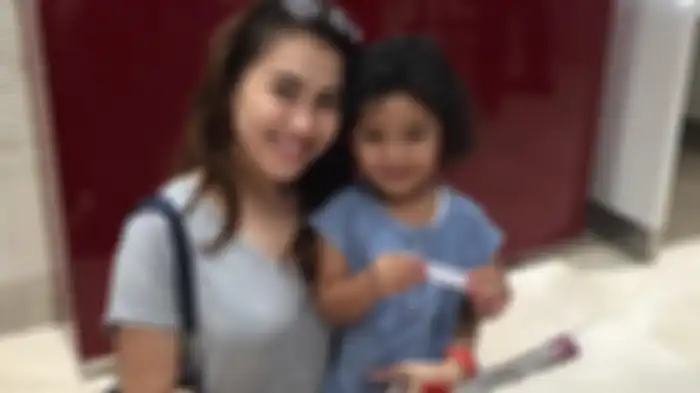 Ayu Tingting dan anak 