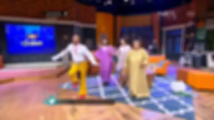 Sule sedang joget lagu Syantik