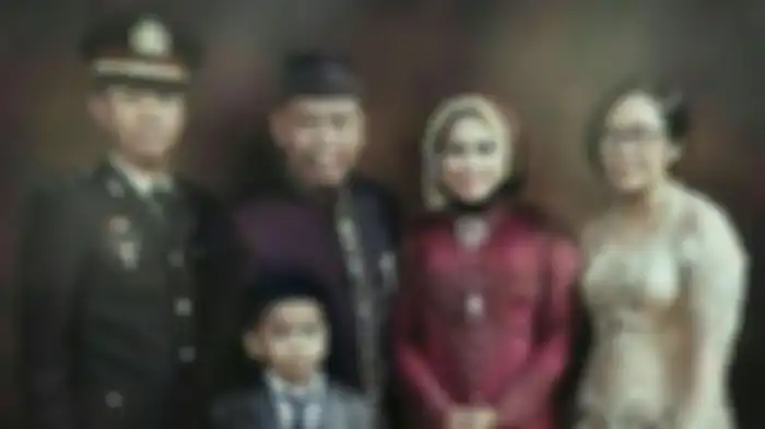 Foto Keluarga Tukul Arwana