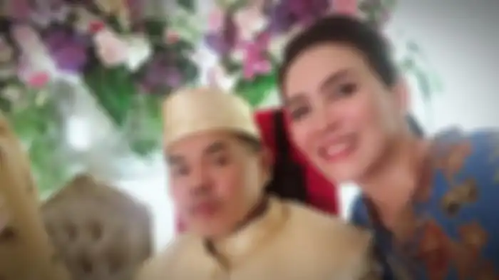Rieke menghadiri acara pernikahan anak Mat Solar
