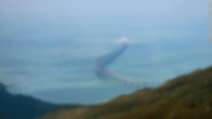 Jembatan HKZM.