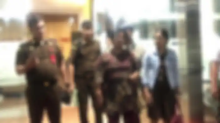 Demseria Simbolon, seorang guru SD di Kota Binjai ditangkap karena bolos kerja selama 7 tahun, namun tetap menerima gaji.