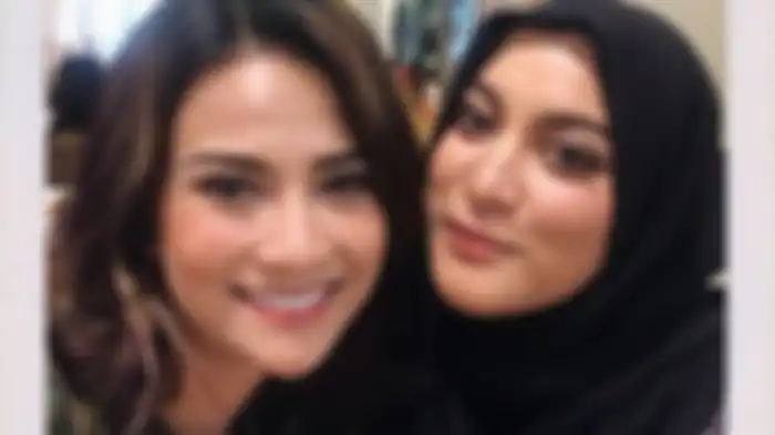 Vanessa Angel dan Jane Shalimar
