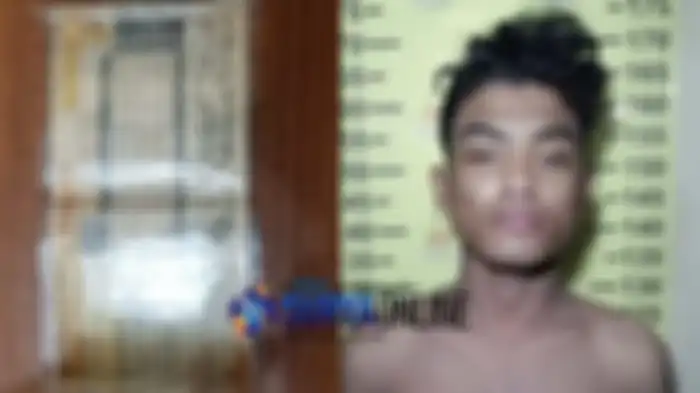 Karena perbuatannya mencuri motor pelajat RZ (18) kini mendekam sel tahanan Polsek Wonocolo Surabaya.  