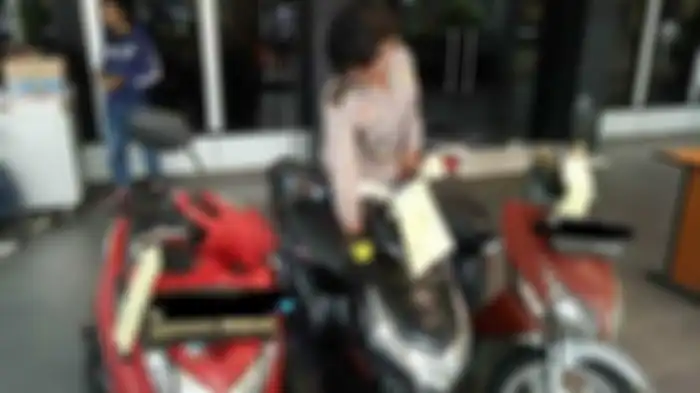 Polres Metro Bekasi Kota berhasil meringkus empat pelaku pencurian sepada motor.